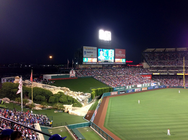 Ducks Night at Angel Stadium is 𝗼𝗻𝗲 - Los Angeles Angels