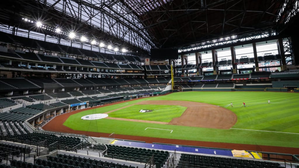 New outfield seating debuts at Target Field for its earliest-ever